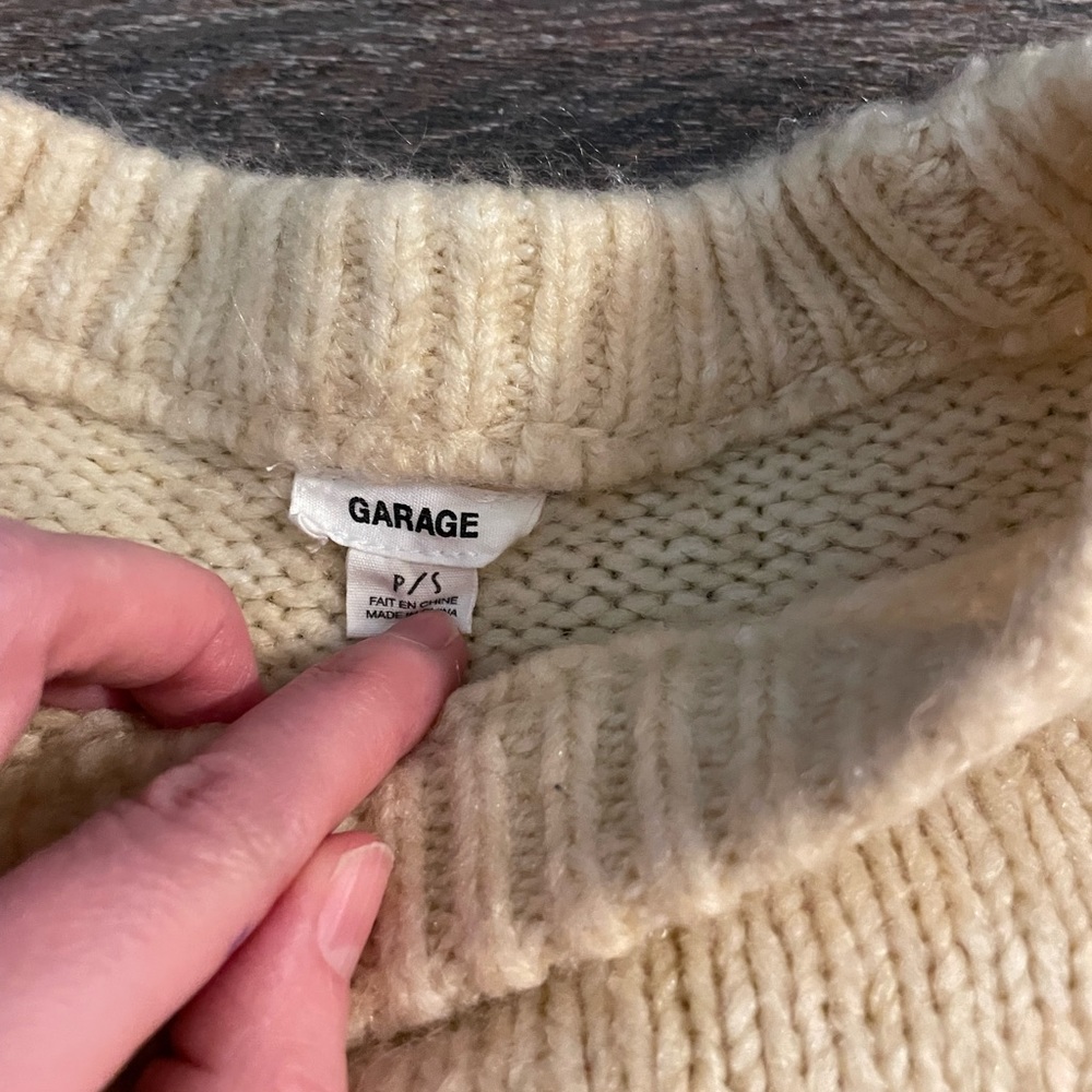 Garage sweater - Picture 2 of 3